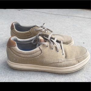 Sketchers Loafer/Sneaker